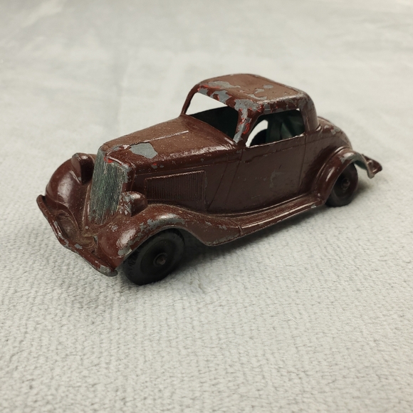 Vintage Hubley 1934 Ford Coupe #404 Diecast Model Car Antique Metal Toy 5 1/2" - Picture 2 of 12